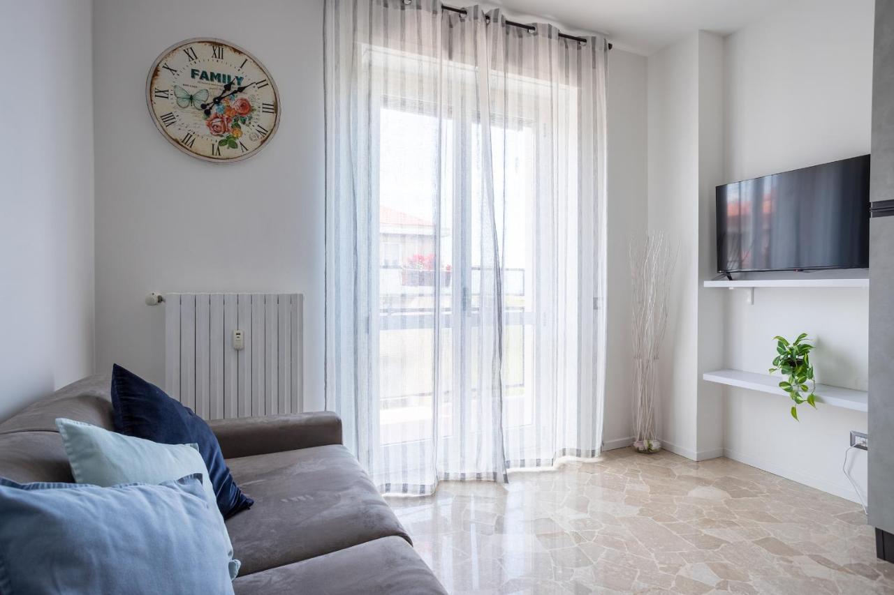 Milano City Apartments - Parking And Comfort - Spacious Apt Up To 8 Pax Zewnętrze zdjęcie