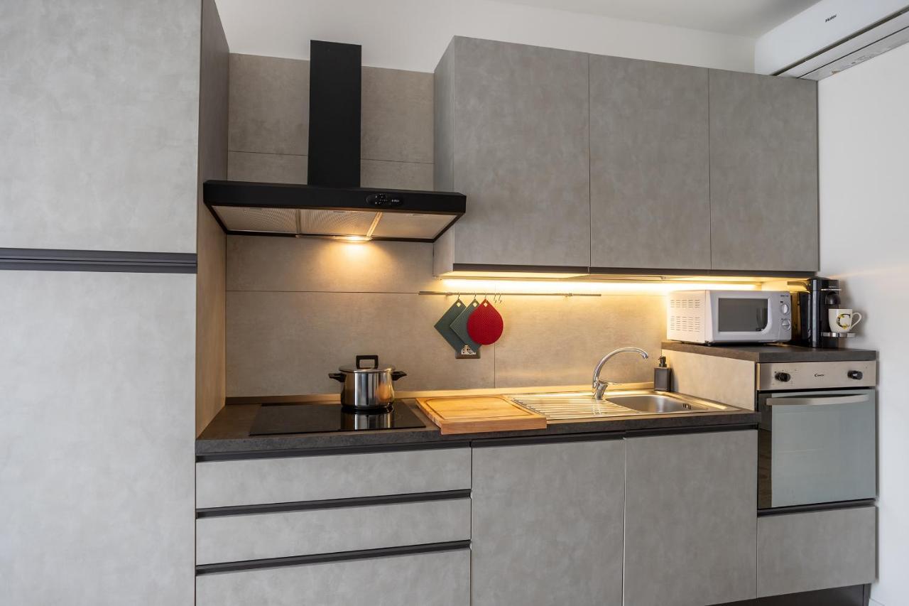 Milano City Apartments - Parking And Comfort - Spacious Apt Up To 8 Pax Zewnętrze zdjęcie